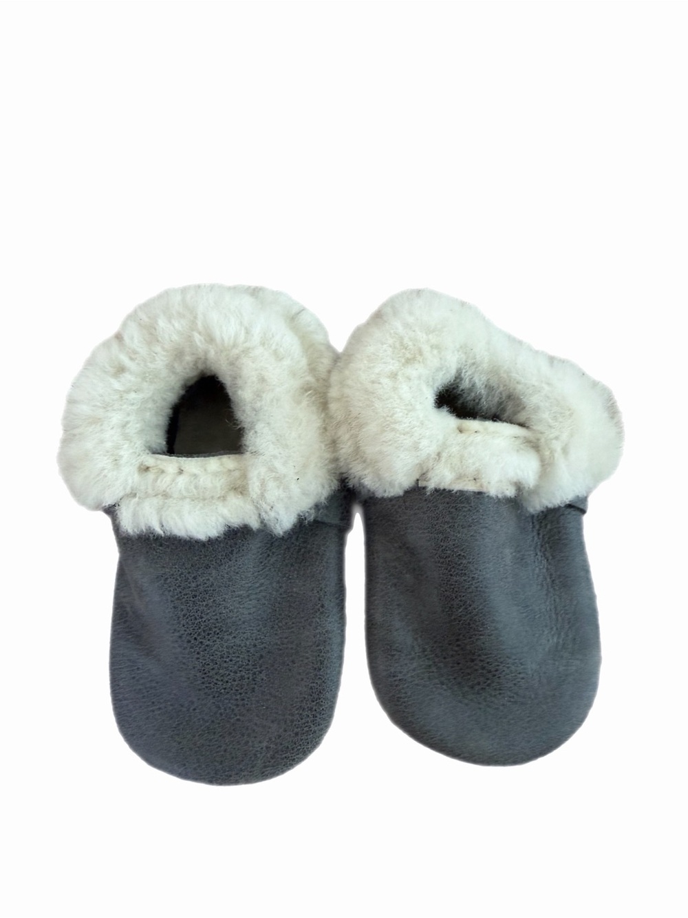 NWT Cozy Grey Faux Shearling Kids Slippers - Size 4
